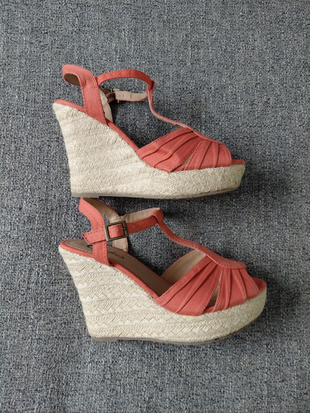 Candie's 2012 Coral Orange T-Strap Open Toe Espadrille Ankle Strap Wedges Size 6